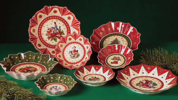 Traditional Christmas Plates