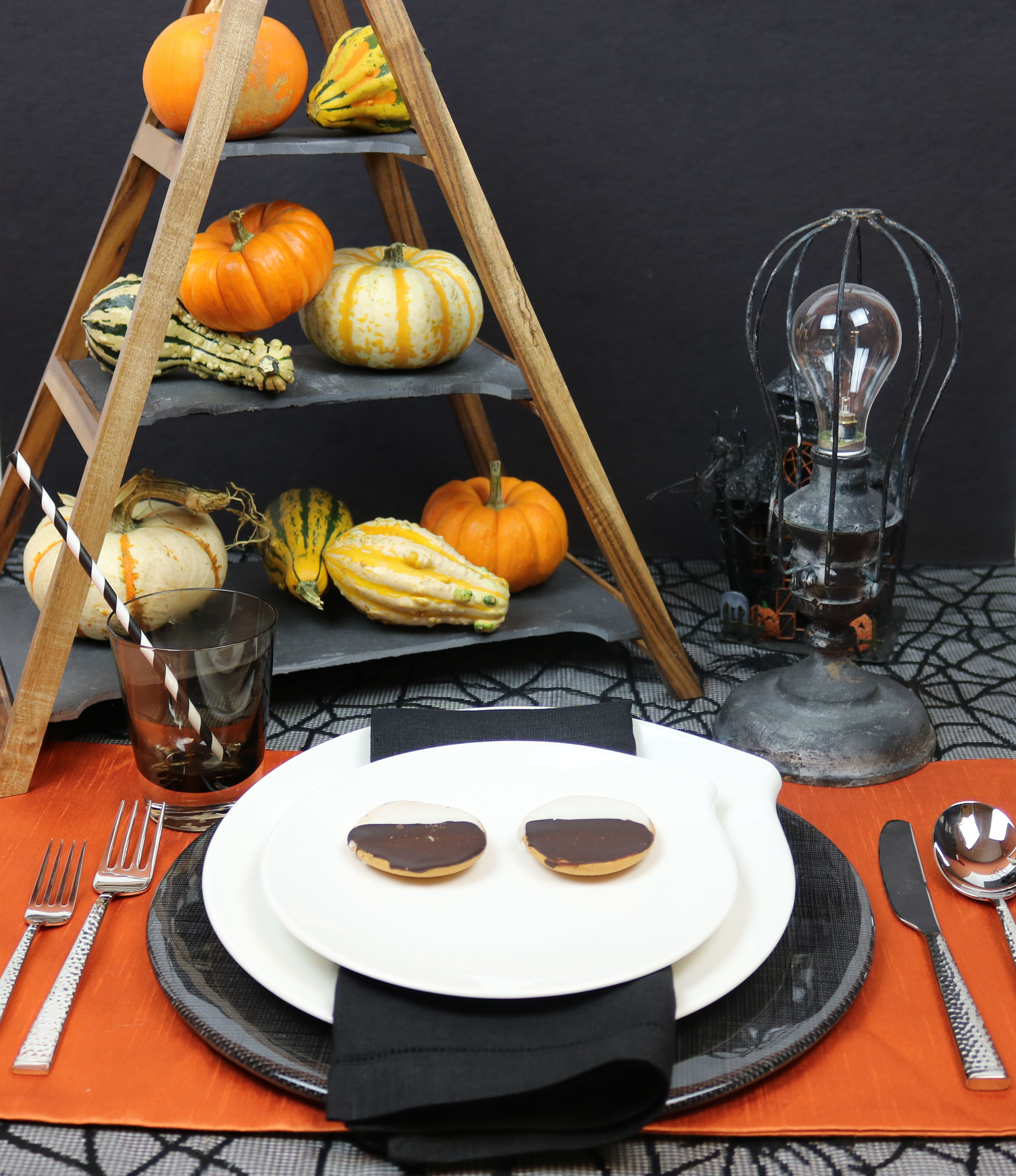 Villeroy & Boch Halloween Table Setting