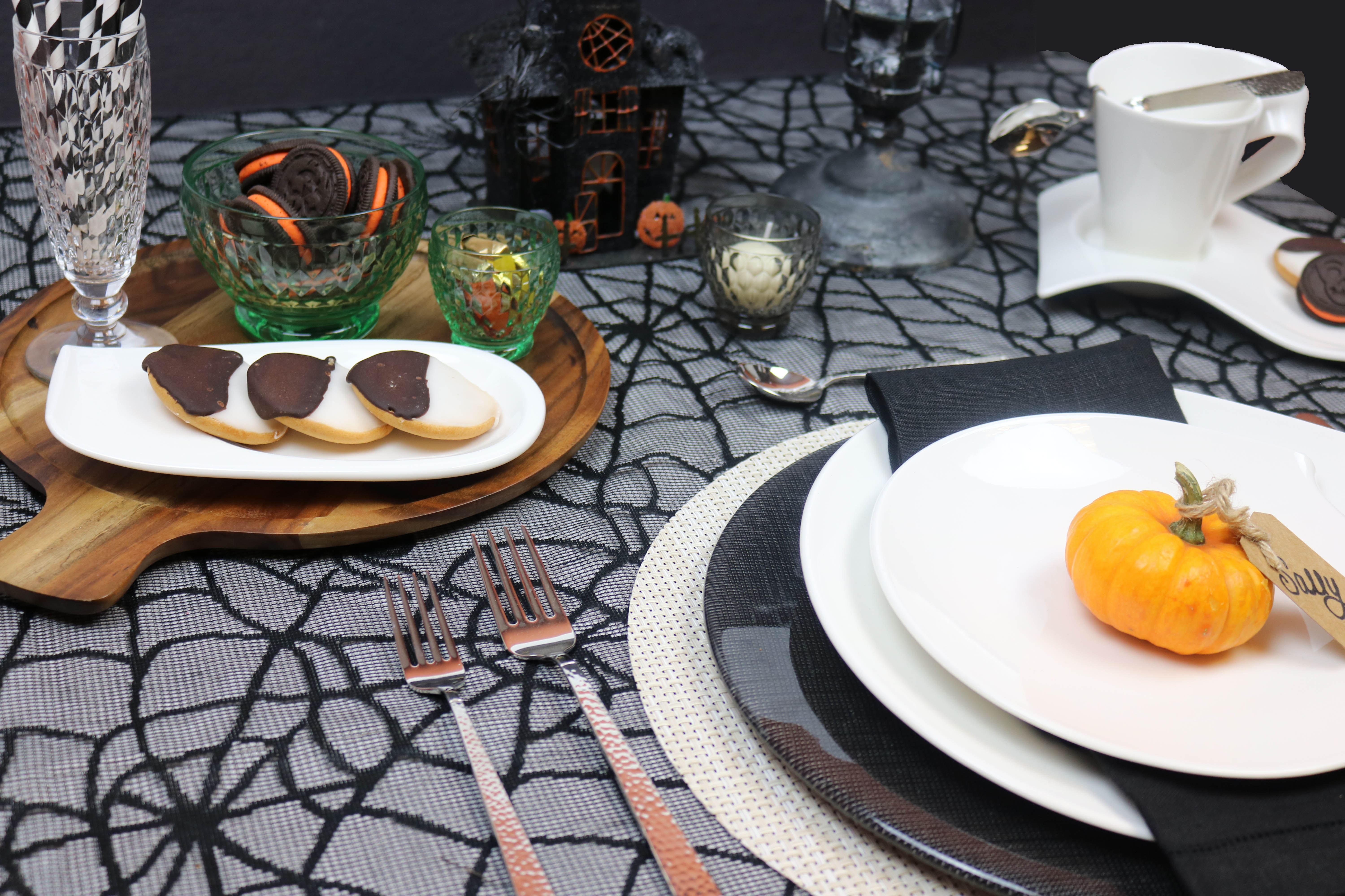 Halloween tablescape