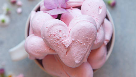 Meringue Hearts