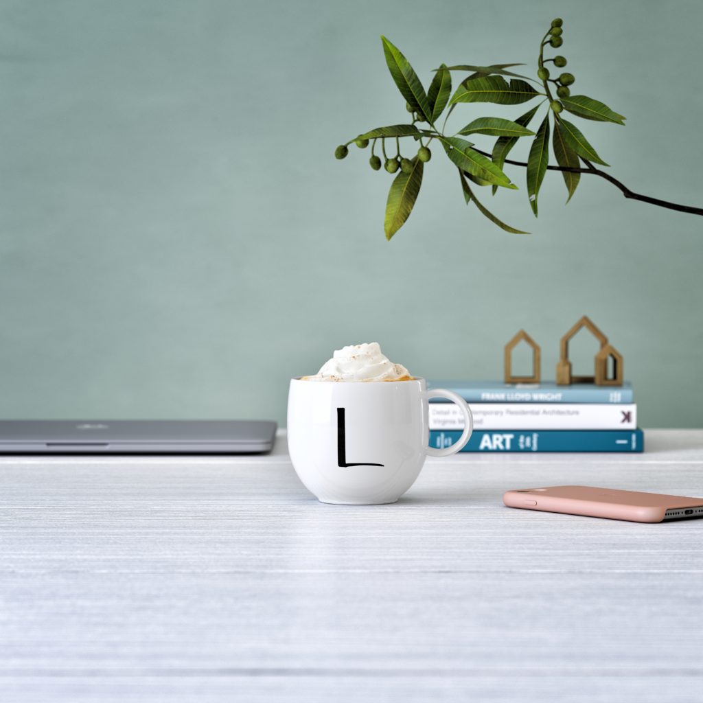 "L" mug from the Letters collection Villeroy & Boch